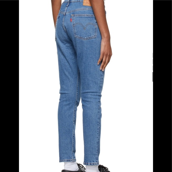Levi’s 501 Skinny Jeans. High rise. 5 pockets with button fly. - Picture 3 of 4